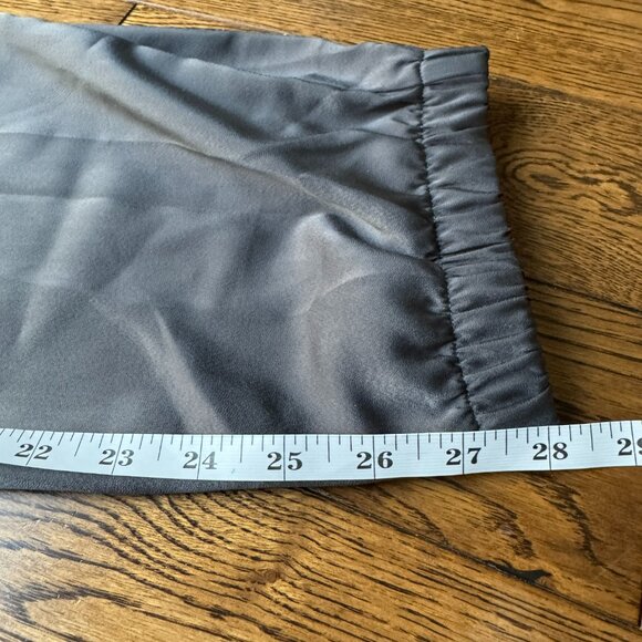 Uniqlo Women's Satin Drape Jogger Pants Gray Large Relaxed Casual Minmalist EUC - Picture 8 of 9